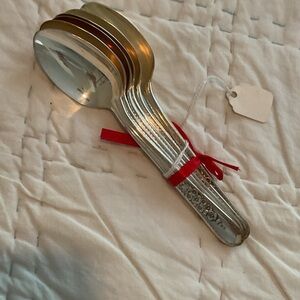 6 Silverplate teaspoons